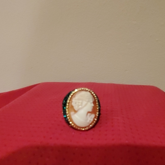 Cameo Ring